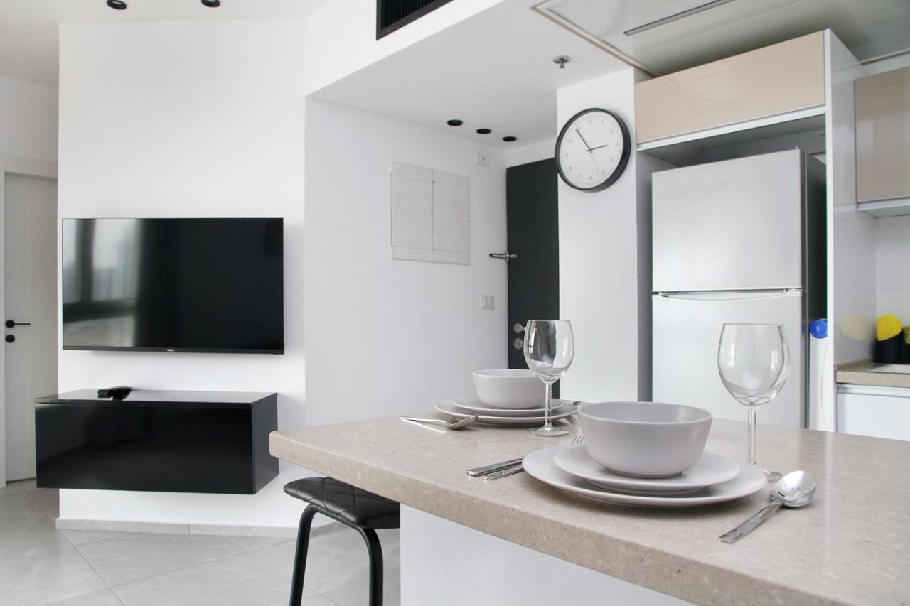 Apartments4You Leonardo 17 Bat Yam Esterno foto